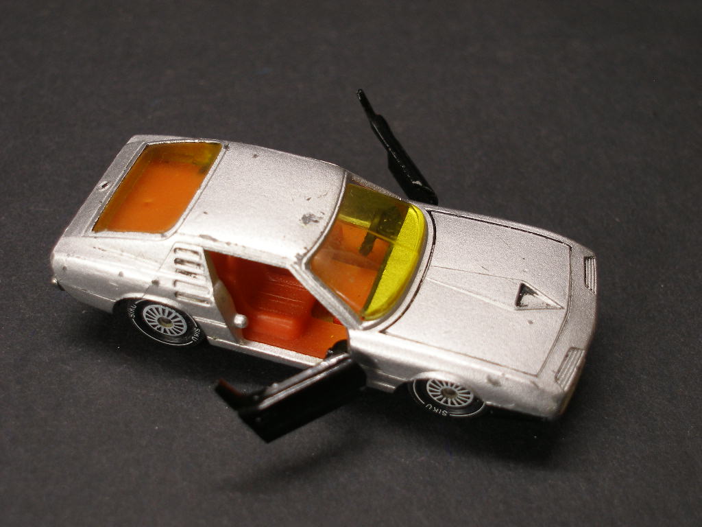 Alfa Romeo Montreal