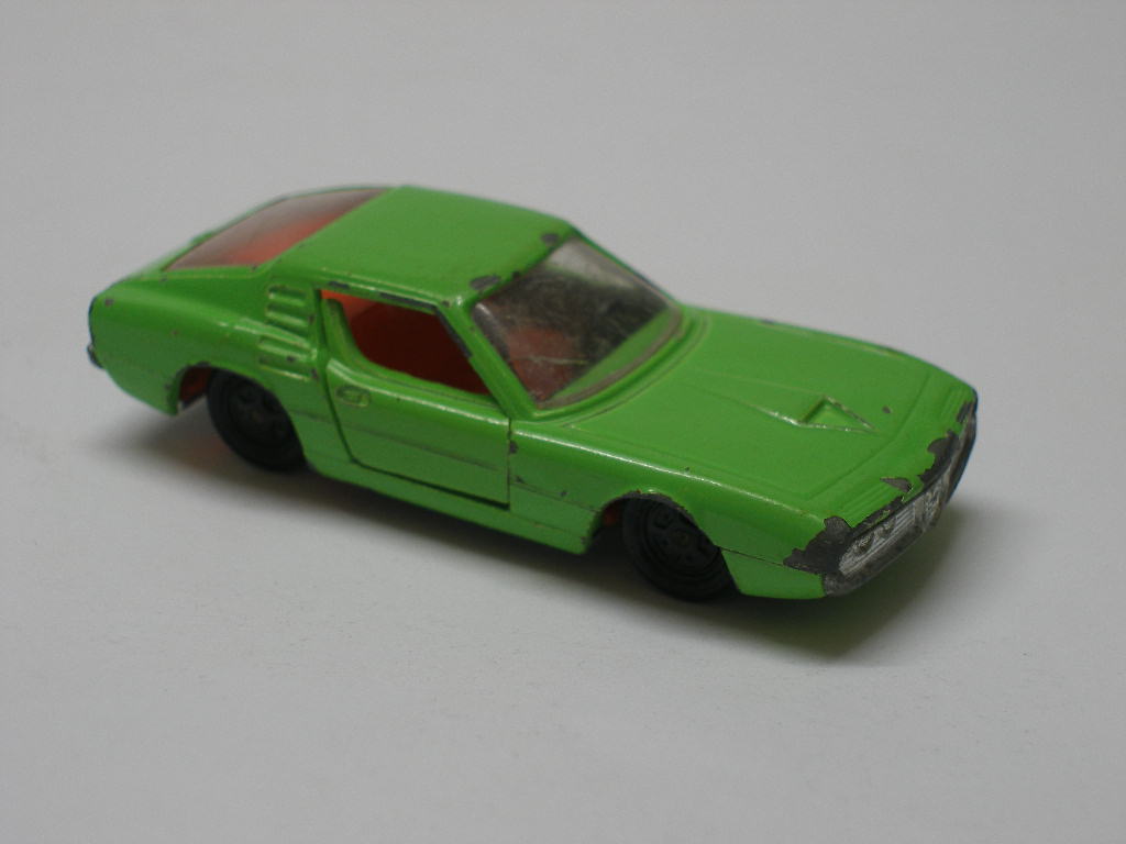 Alfa Romeo Montreal